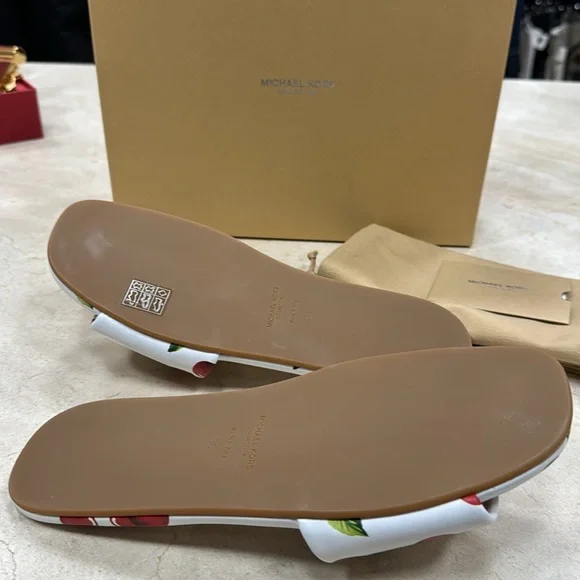 MICHAEL KORS COLLECTION DELPHINE RUNWAY PRINTED LEATHER SLIDES IN CHERRY US 8 - Picture 12 of 14